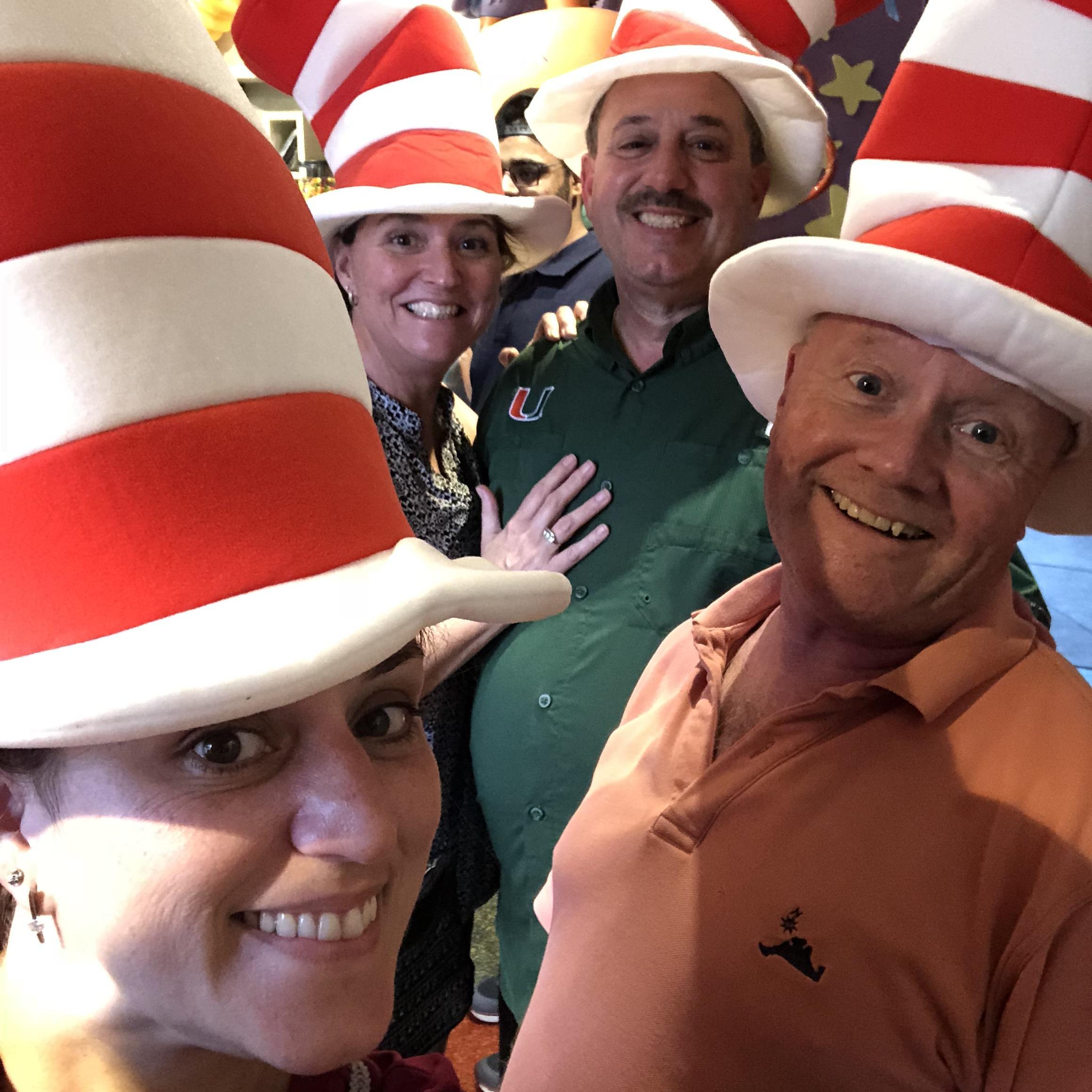 Jan/18 in Orlando: Friends in a Hat 🎩