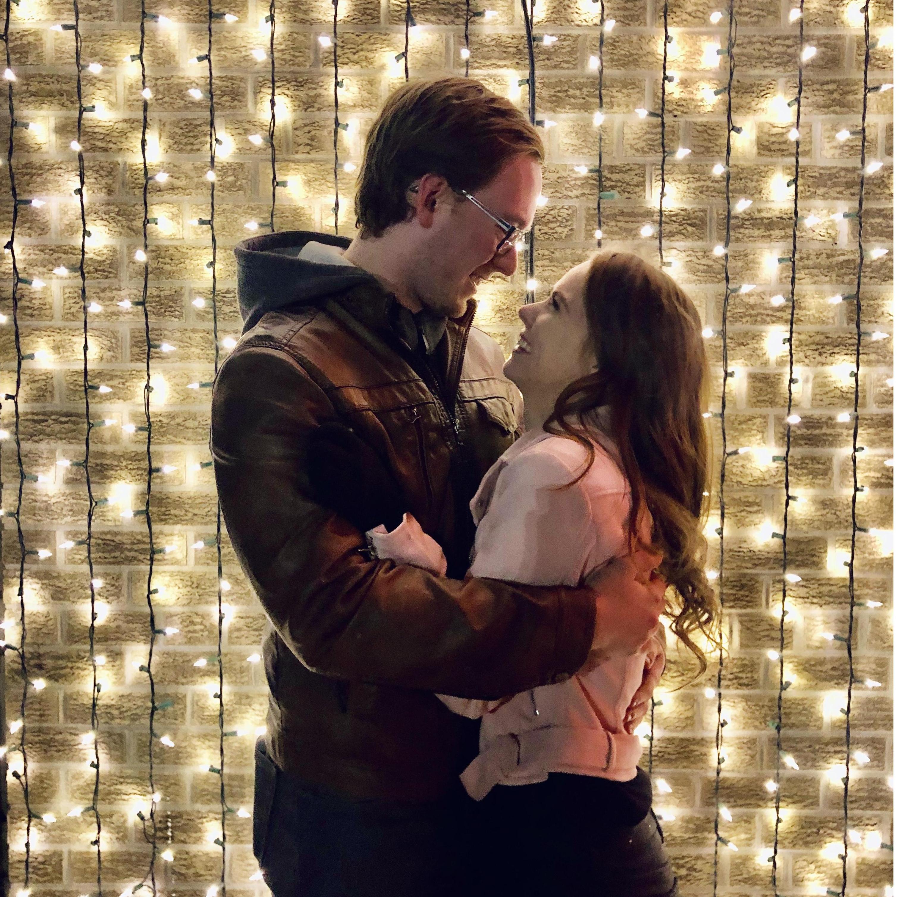 12  . 13 . 19
Shout out to Bridesmaid Haley Priller for capturing so many gorgeous photos as we walked through Hillsdale's Christmas Lit town.