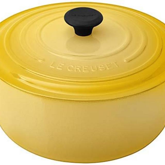 Le Creuset Signature Enameled Cast-Iron 7-1/4-Quart Round French (Dutch) Oven, Soleil