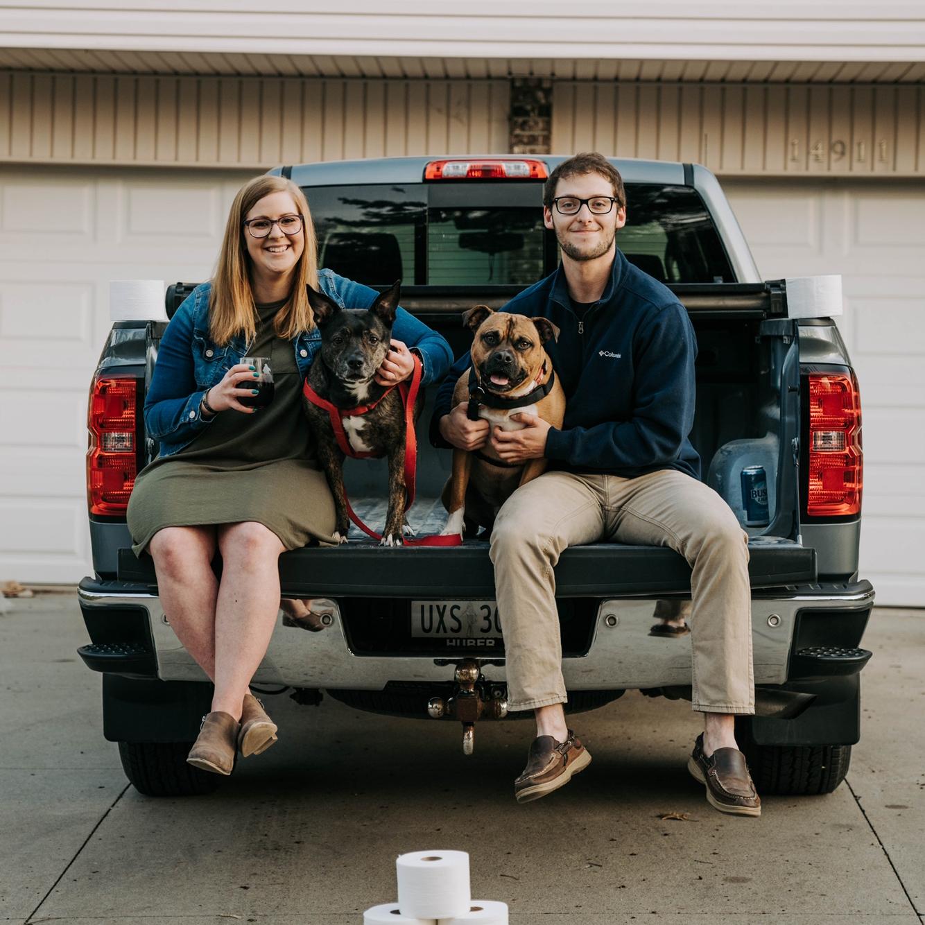 Covid front porch family pictures 💙