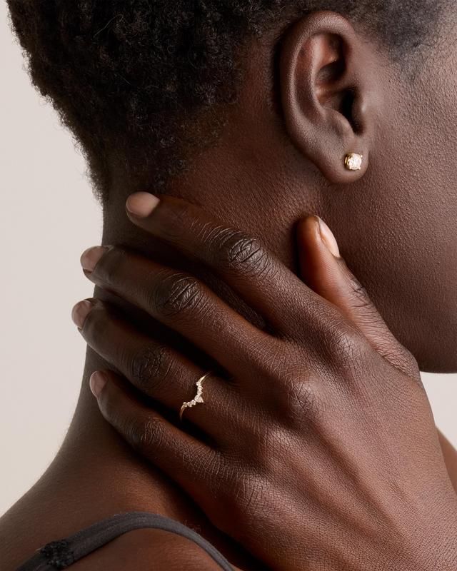 Diamond Pointed Tiara Band - 0.10ctw