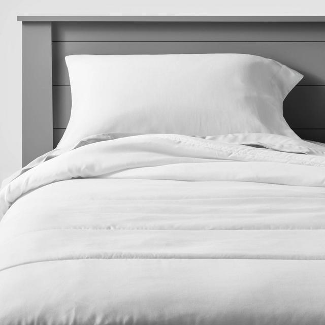 Full/Queen Bed Basics Duvet Insert White - Pillowfort™