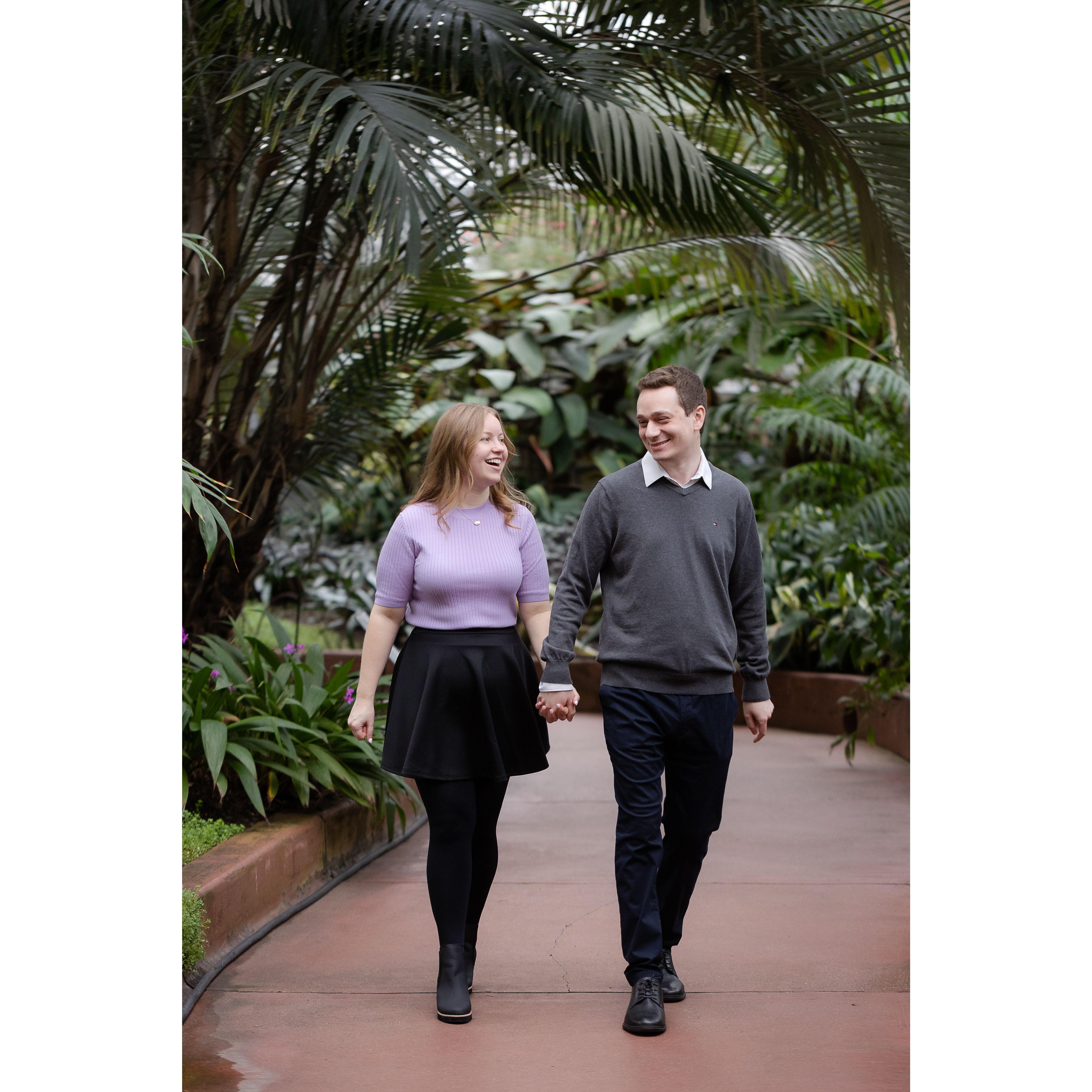 Engagement photos at Garfield Park Conservatory in Chicago