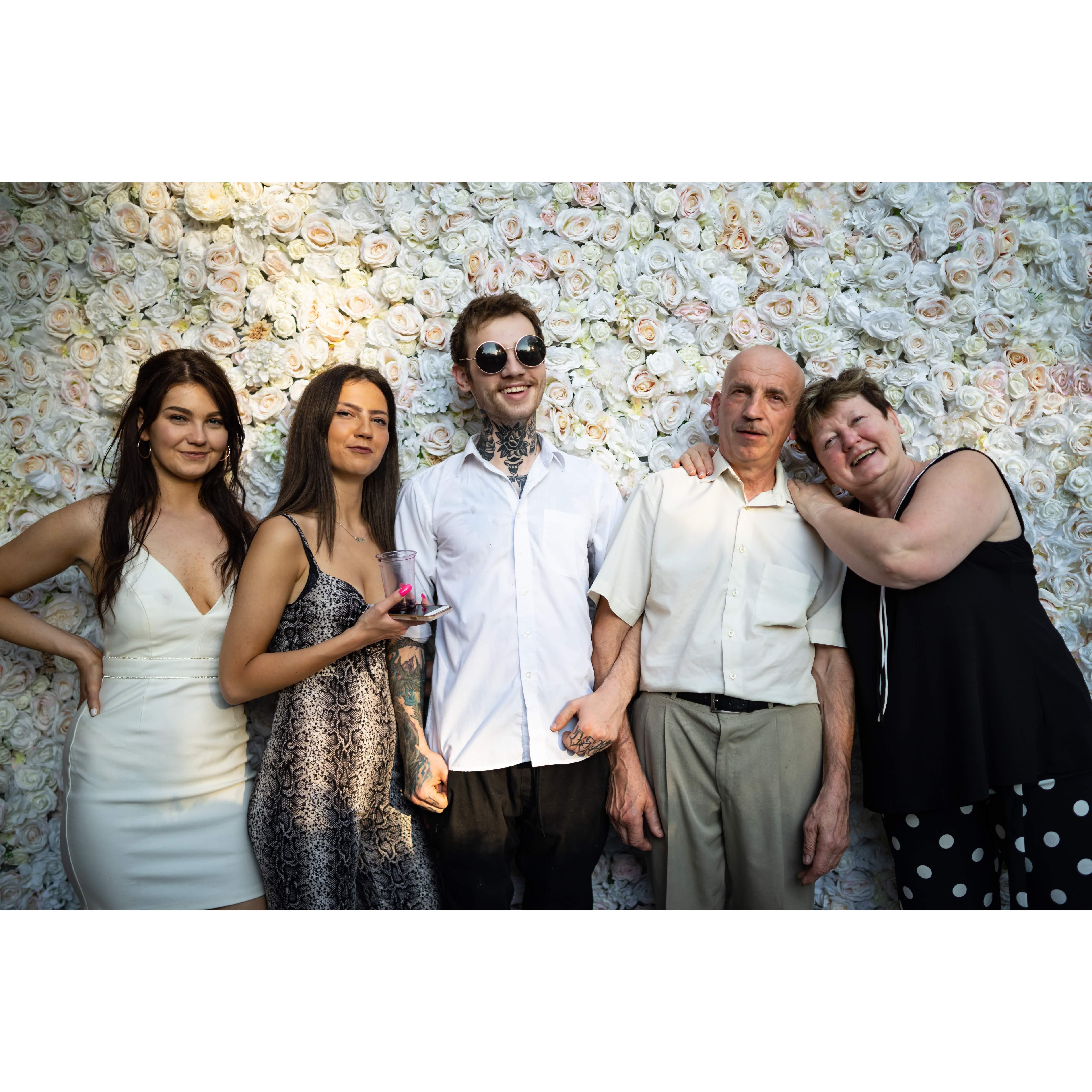 The Mroczek Family.
Paulina, Alicja, Dominik, Mark & Bernadetta.