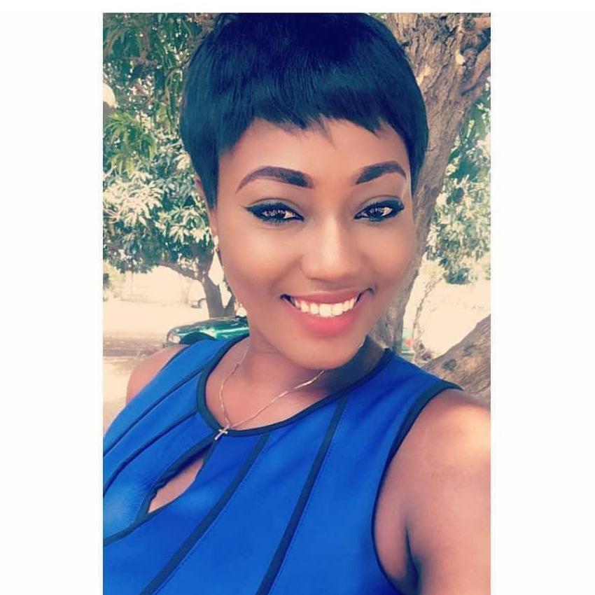 She is the reason i look down at my phone and smile. And then walk into a pole🤣🤣🤣