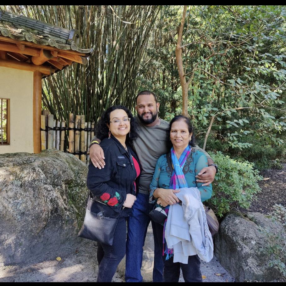 Best Mom & Sis