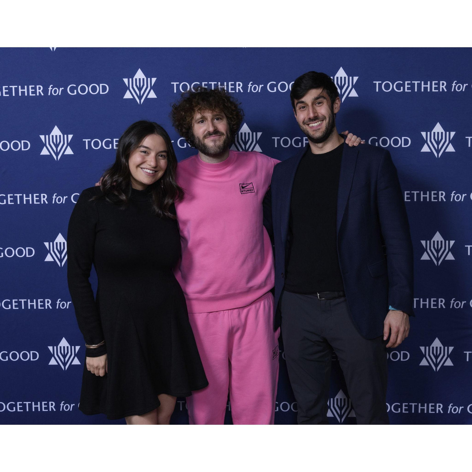 Ask Jake what he whispered to Lil Dicky during this meet 'n' greet if you dare...