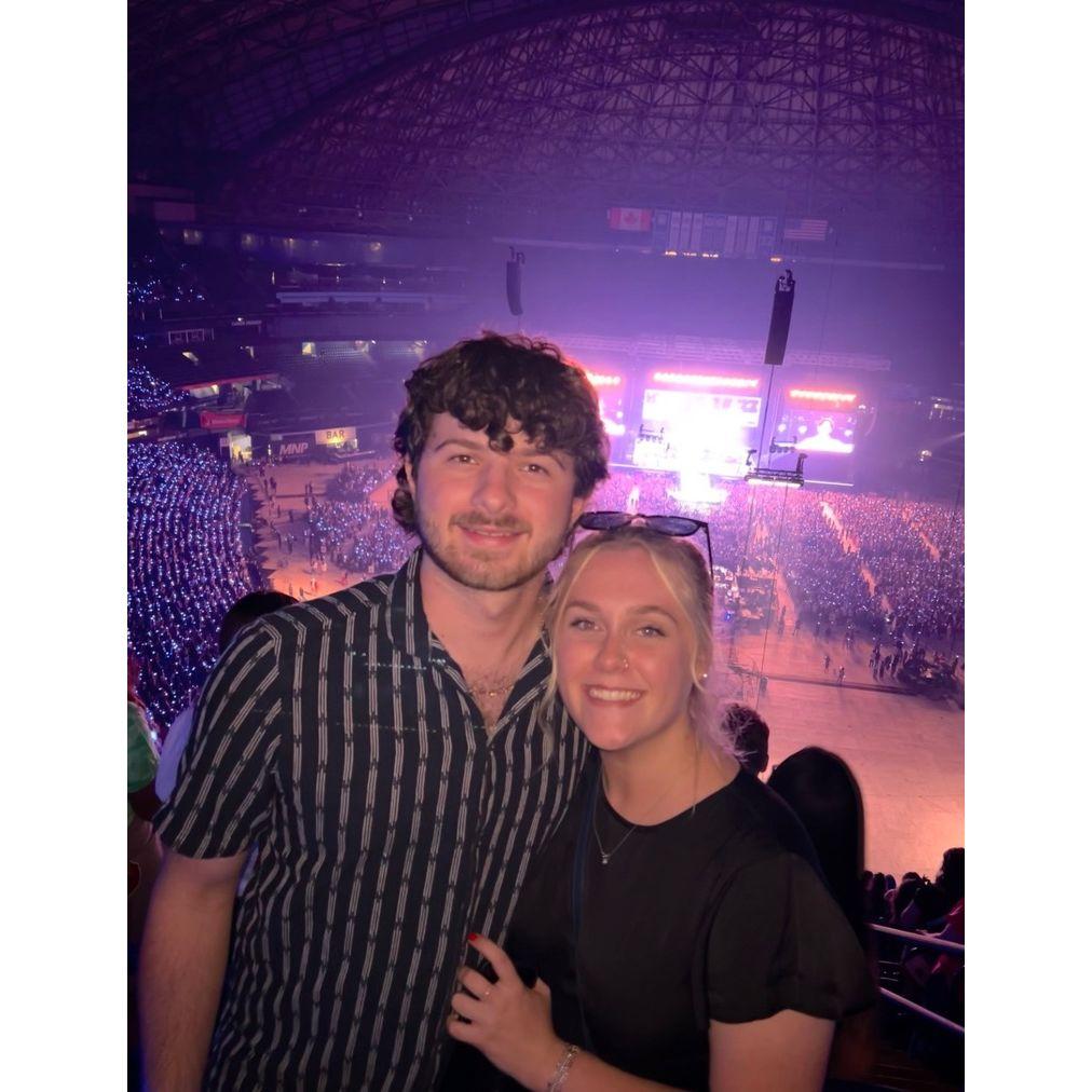 First concert together... The Jonas Brothers (The groom knew more songs than the Bride)