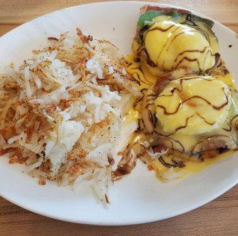 Honeymoon: Breakfast at the Urban Egg Daytime Eatery in Colorado Springs, CO