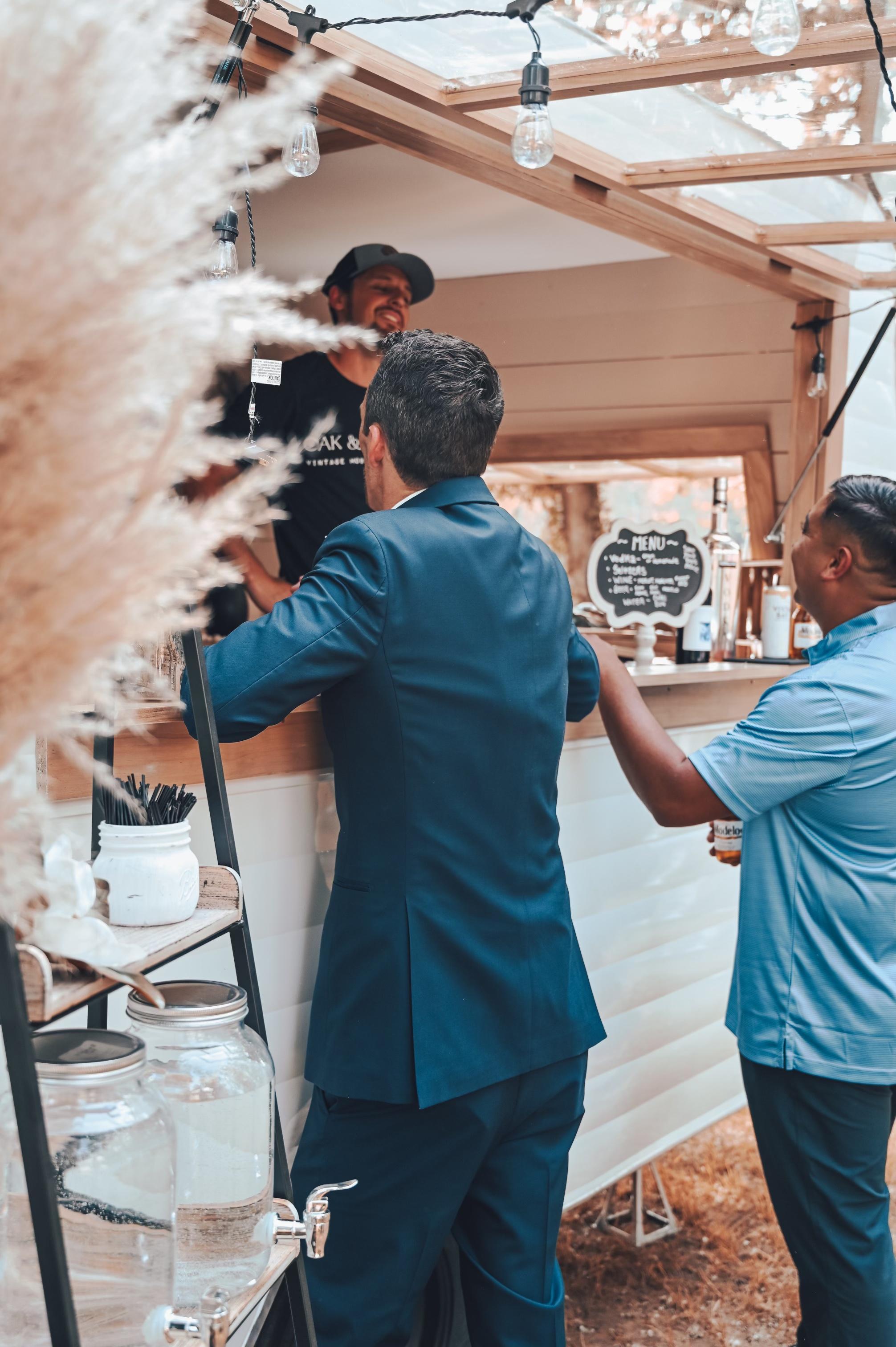 Oak \u0026 Magnolia Vintage Mobile Bar | Wedding Bar Services \u0026 Beverages |  Cost, Reviews \u0026 Photos | Zola, image size:2012x3024