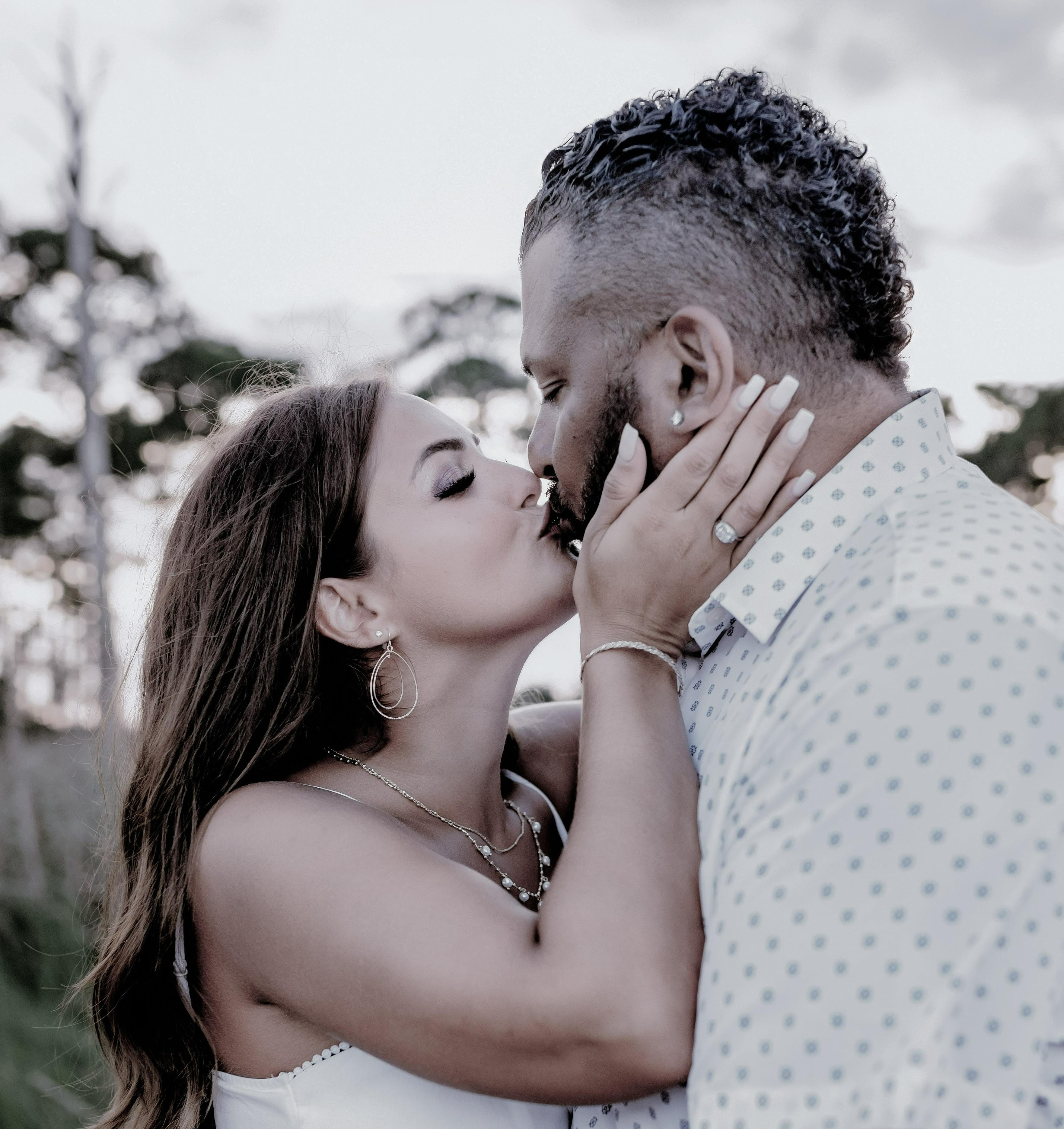 The Wedding Website of Leanna Pires and James Tompkins