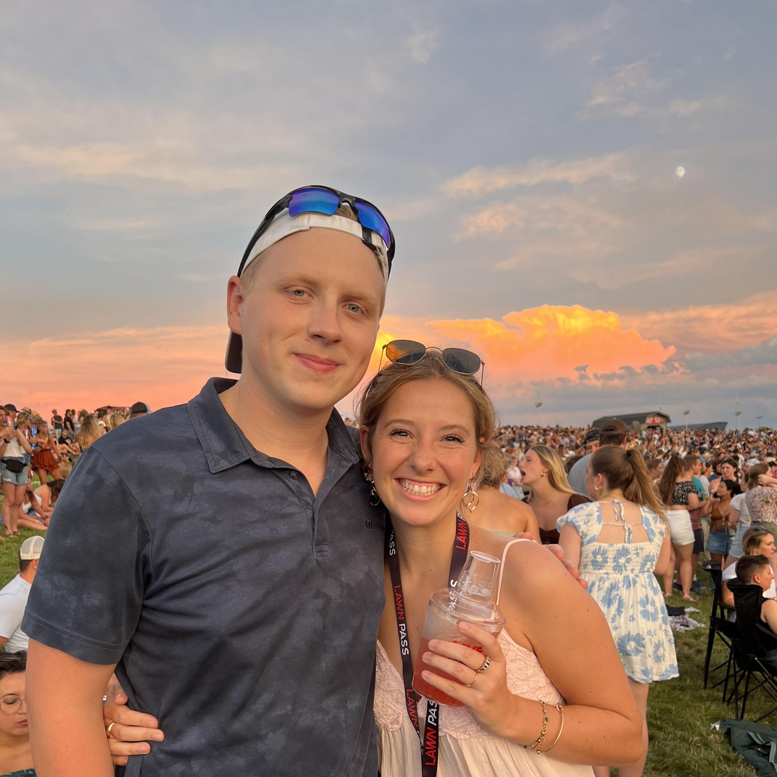 Dierks Bently Concert at Jiffy Lube Live
