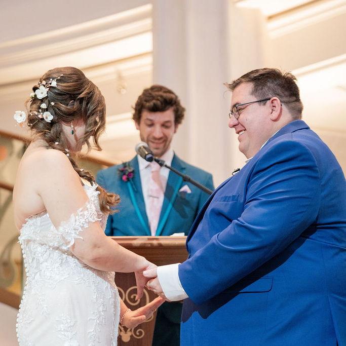 Evidence of Craig laughing at Alyssa when she put his ring on the wrong hand.