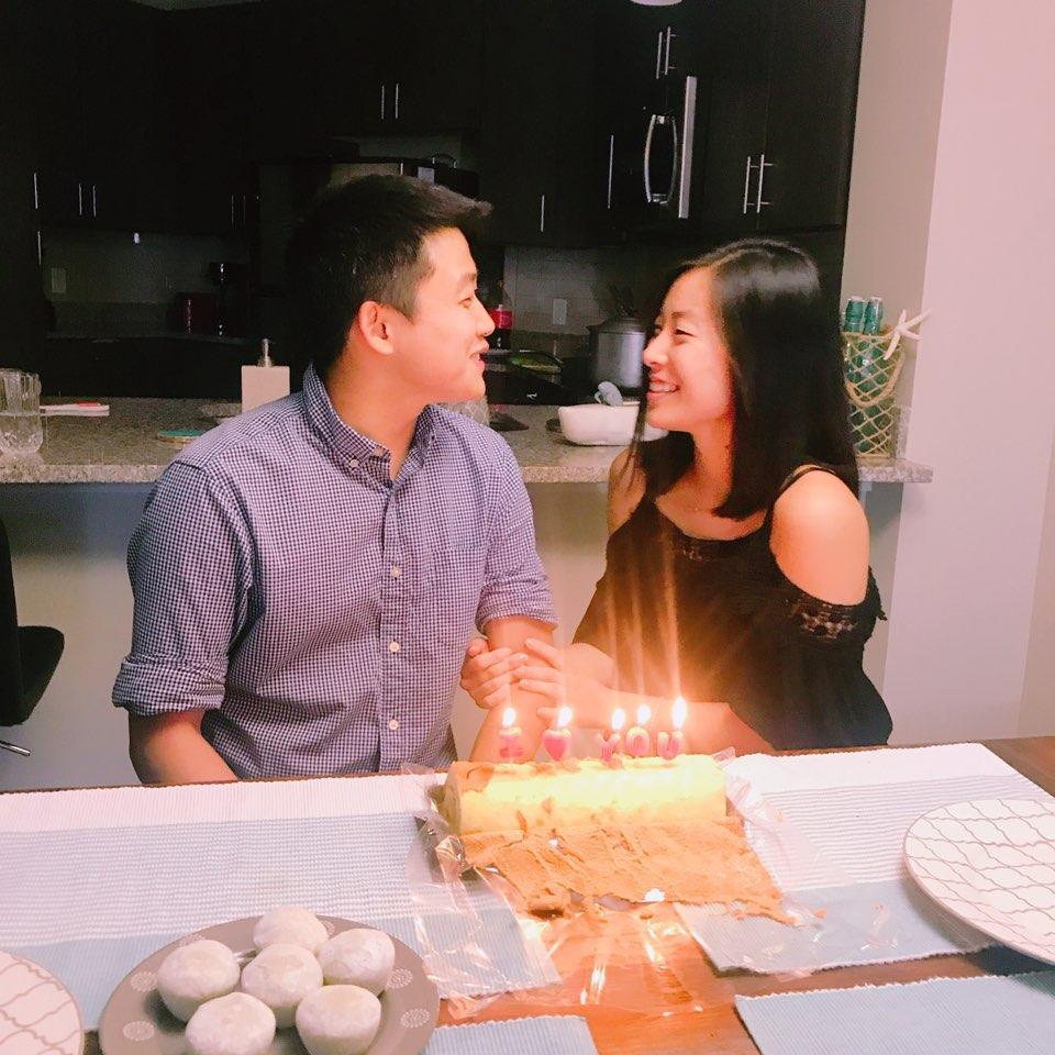 We have the best friends who celebrated us starting a relationship with a roll cake and "I Love You" candles.