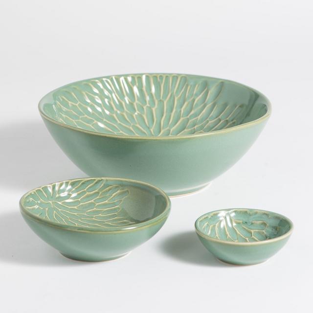 Cincinnati's Rookwood Pottery - Emilia Bowl Set of 3 - Acanthus