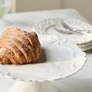 Benedita Bow Ceramic Stoneware Cake Stand | White