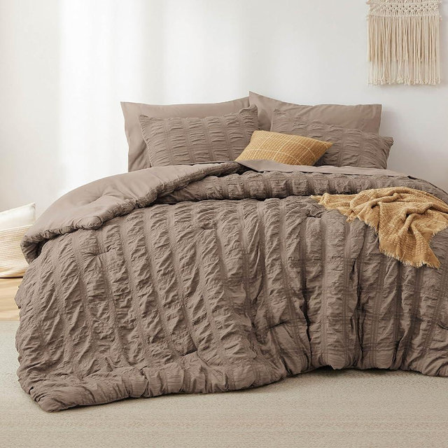 Bedsure Bed in a Bag King - 7 Pieces Plaid Seersucker Bedding Comforter Sets, Soft Lightweight Affogat Boho Bed Set with Comforters King Size, Sheets, Pillowcases & Shams