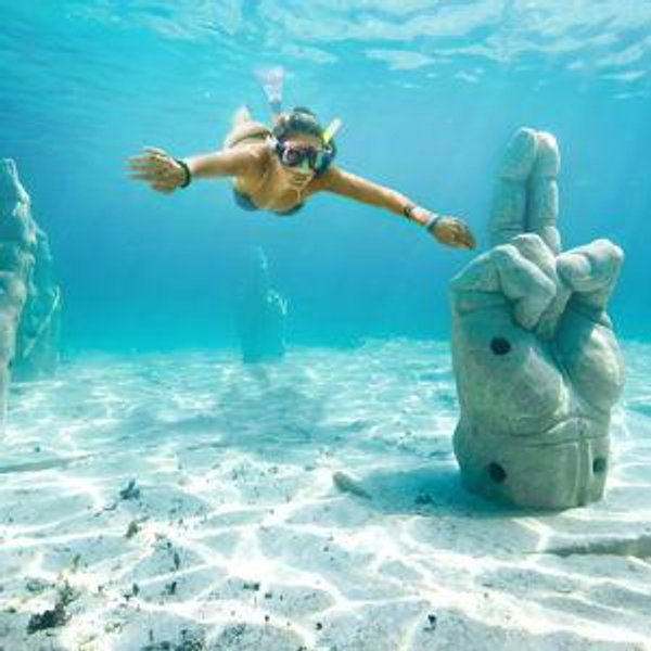 Isla Mujeres Catamaran, Snorkel, Buffet & Drinks