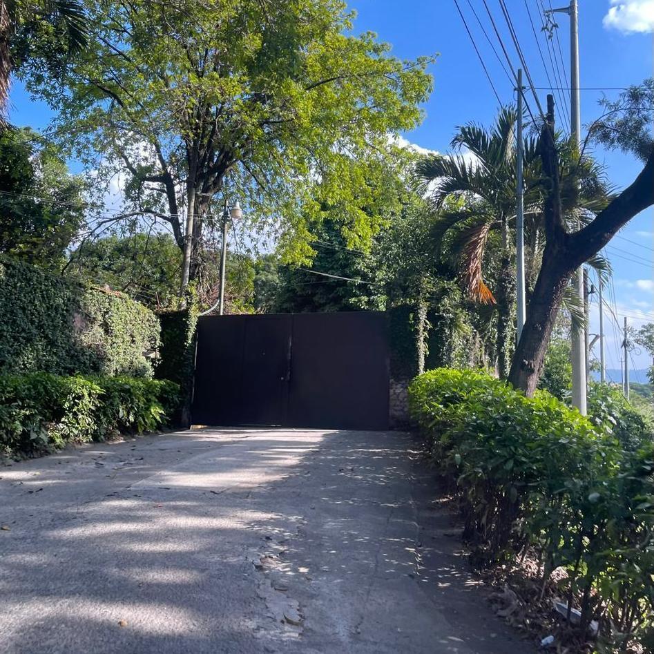 Portón Entrada Principal