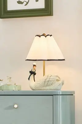 Swan Scalloped Shade Table Lamp