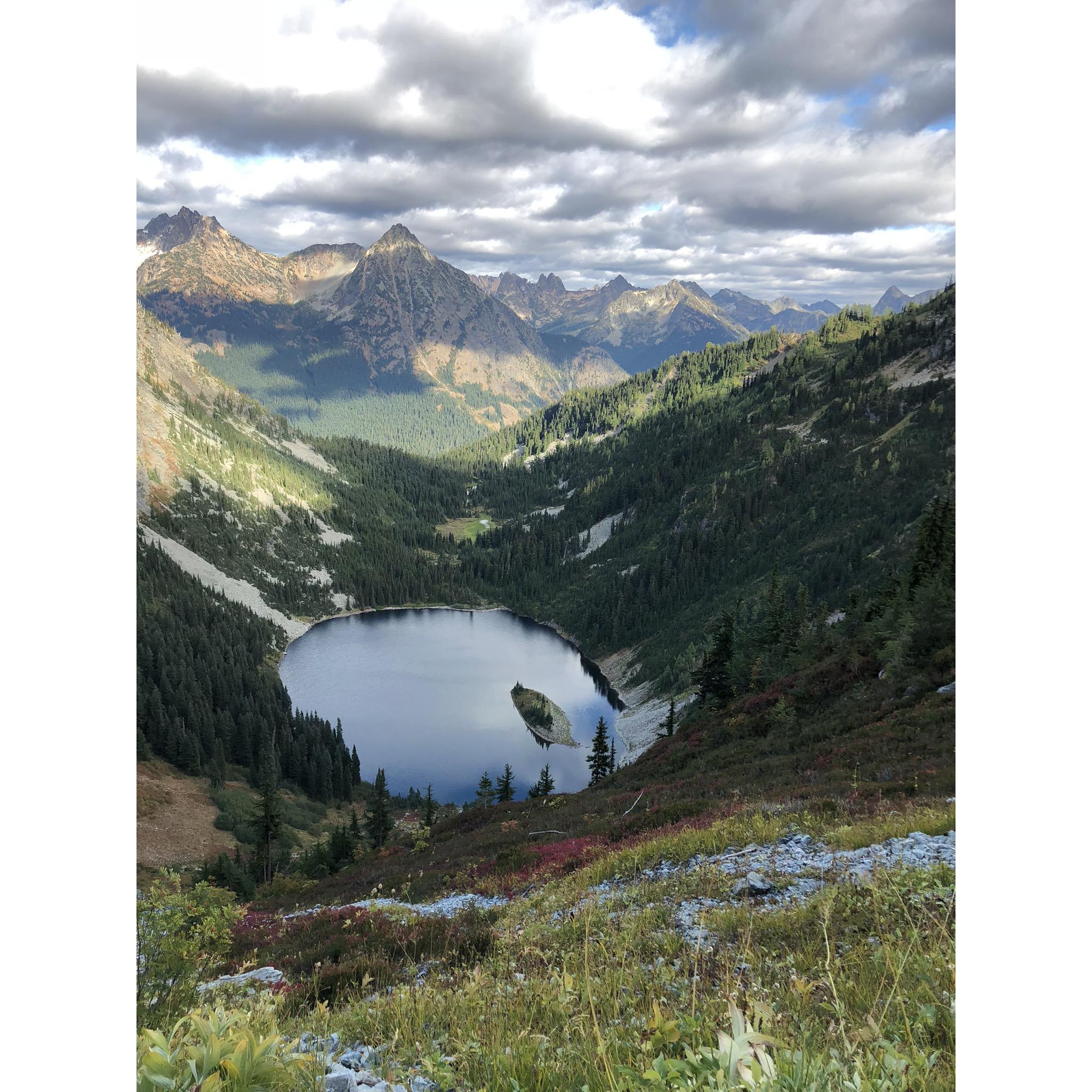 The first time we hiked together, I took Jeremy on my favorite trail, the Heather Maple Pass Loop. It's a leg burner but these views make the climb more than worth it.