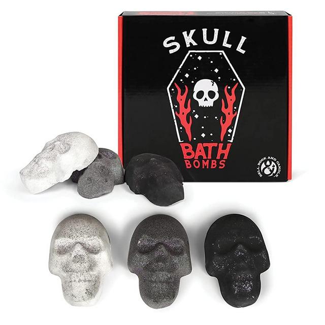 Skull Bath Bomb Set - Scented 6 Pack - Gothic Bathroom Décor - Spooky Goth Gifts Halloween Alt Horror