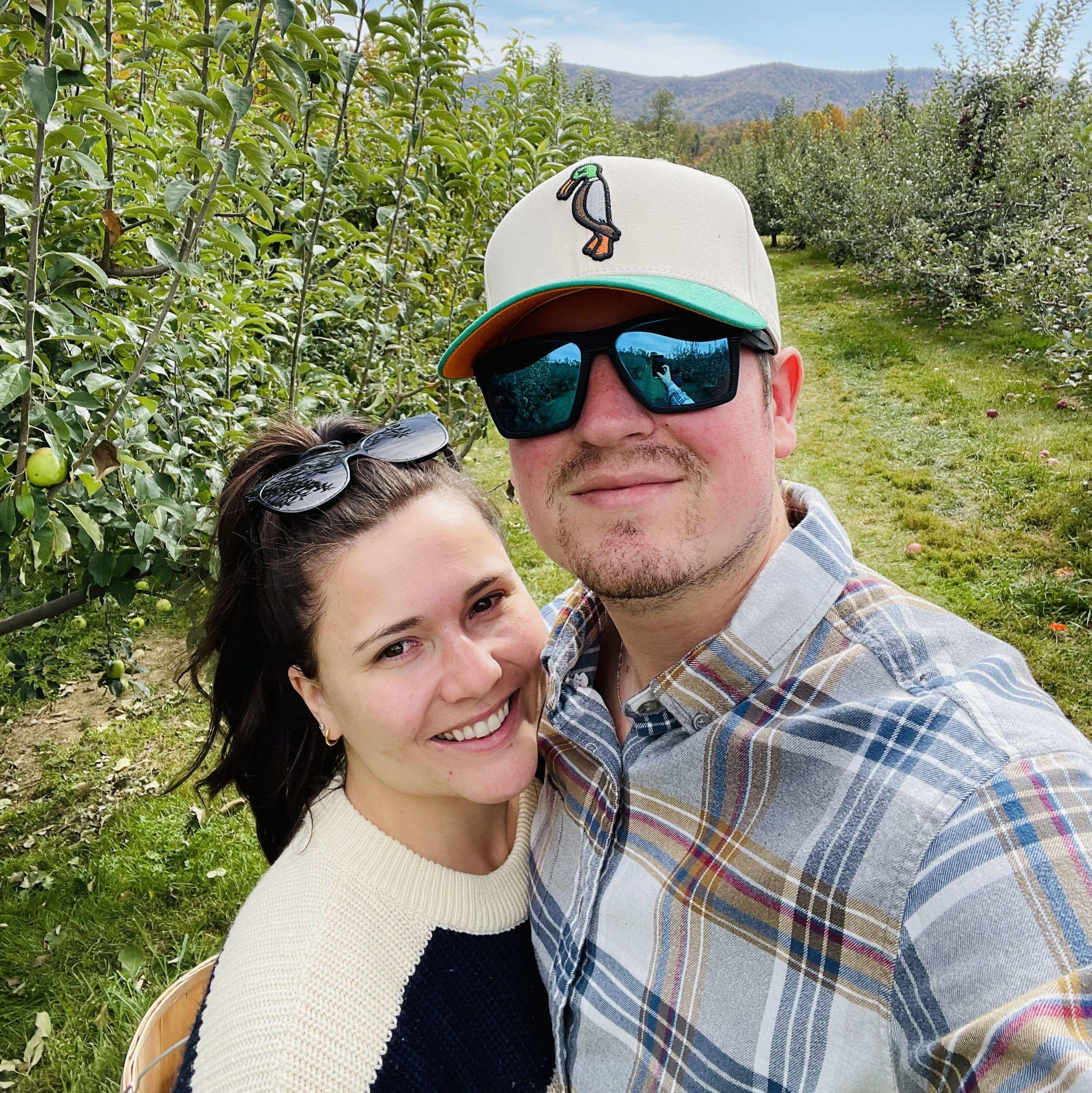 Apple picking at Jeter Mountain Farm!