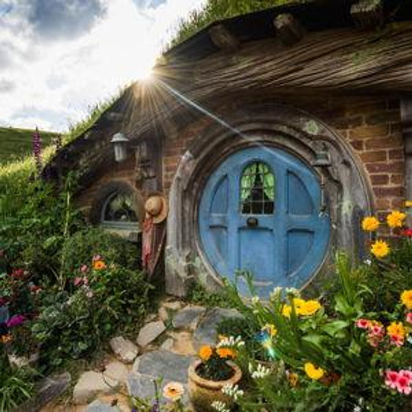 Hobbiton Tour with Evening Banquet for 2