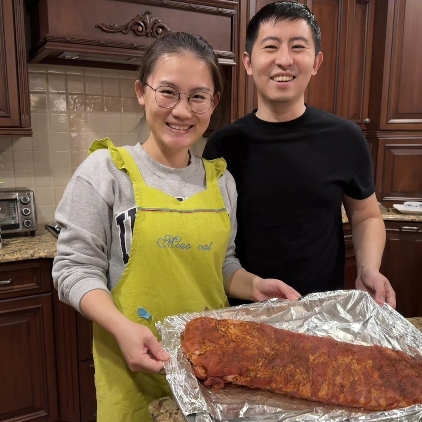 We made pork BBQ on the Christmas day 2023! 我们在 2023 年圣诞节那天做了猪肉BBQ