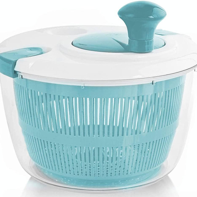 Zulay Kitchen Salad Spinner Large 5L Capacity - Manual Lettuce Spinner With Secure Lid Lock & Rotary Handle - Easy To Use Salad Spinners With Bowl, Colander & Built-in Draining System (Light Blue)