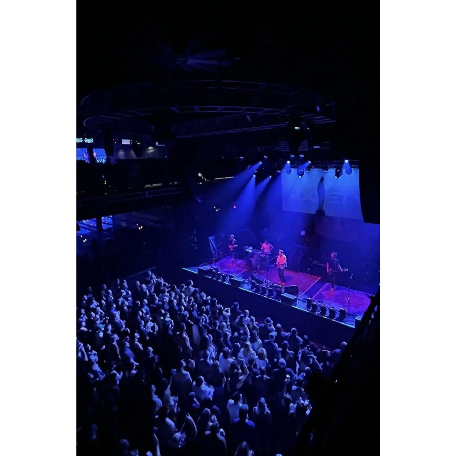 highly suspect (look for z, front row!)