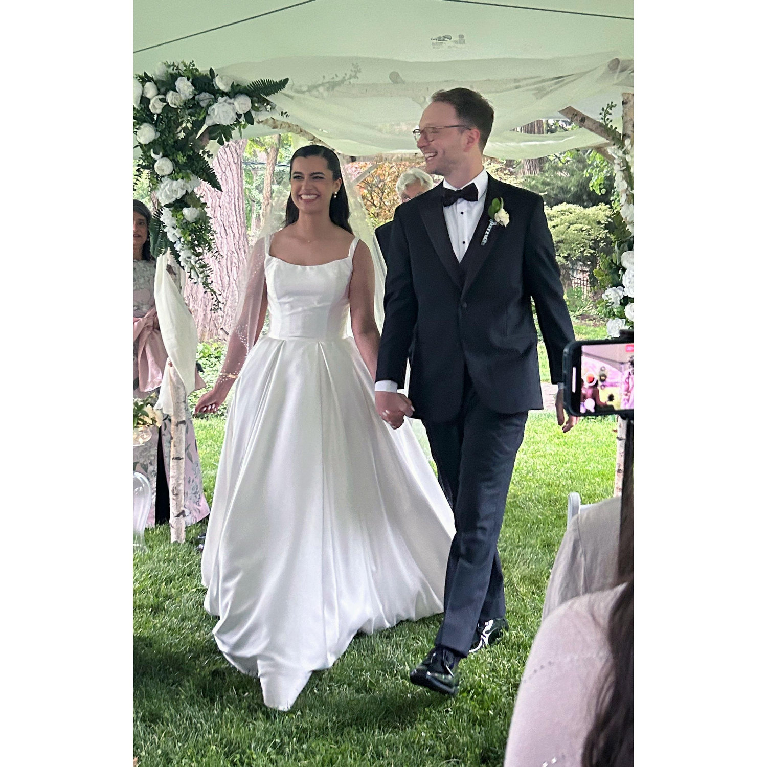 They're married!