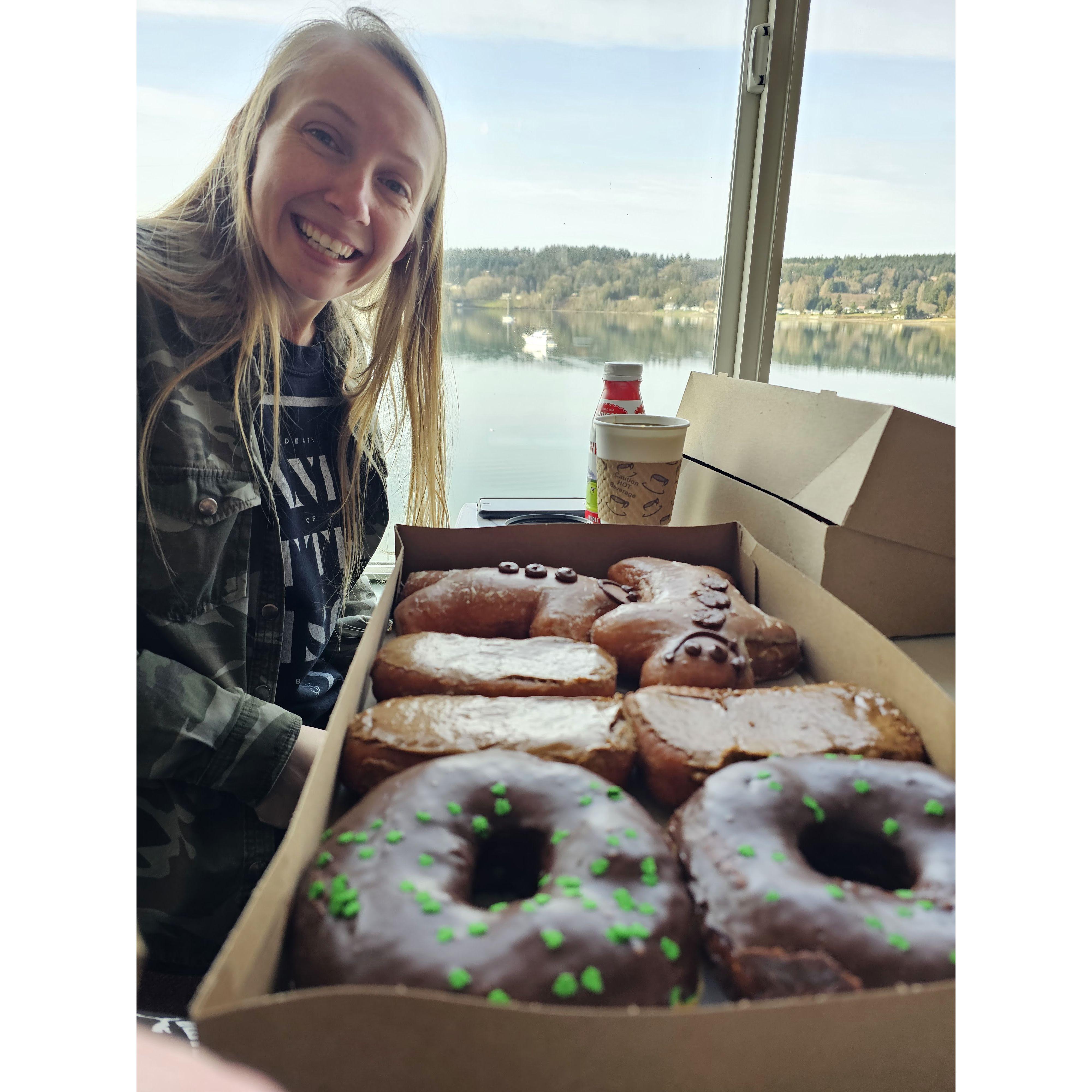 Sierra's first trip to Stephen's childhood town, with their famous Sluy's Donuts.
#WashingtonMar2023