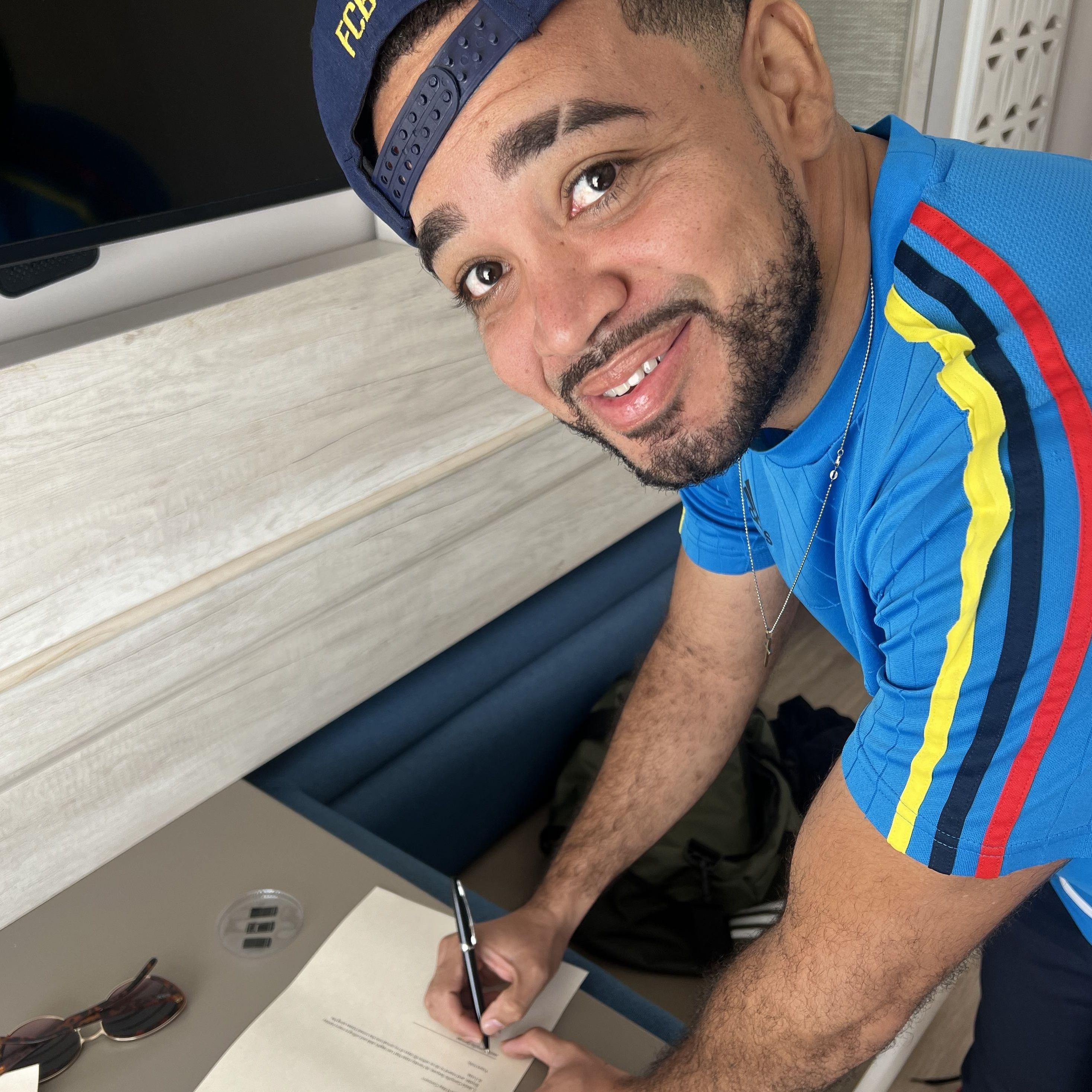 Jesús signing his intent to marry Dec 30, 2023