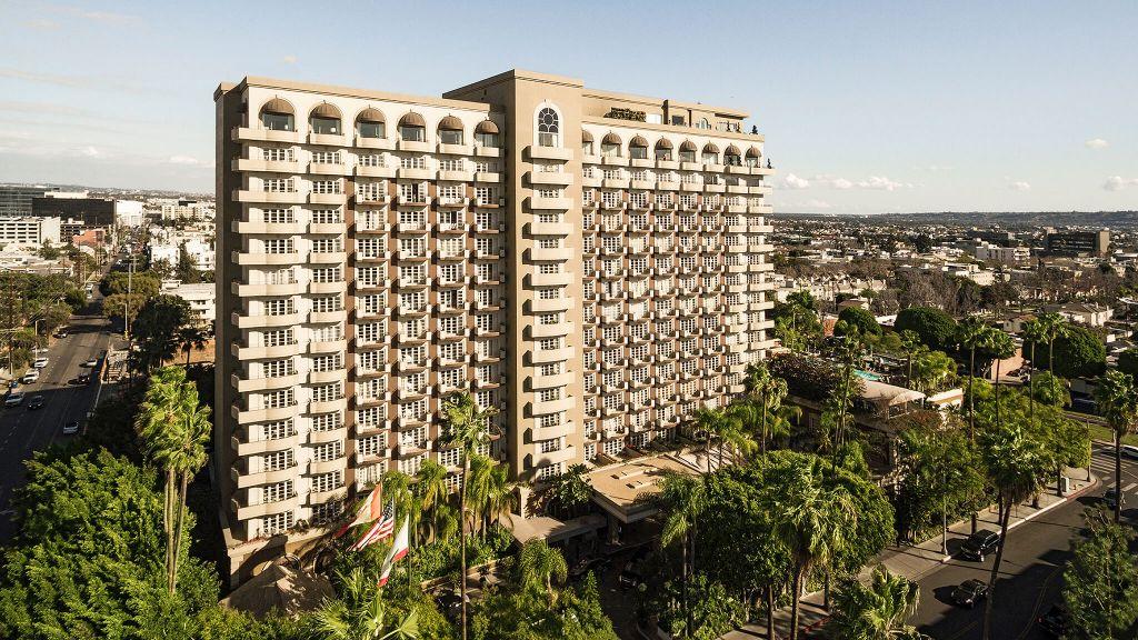 The Wedding Website of Kelsey Haines and Jake Stibelman