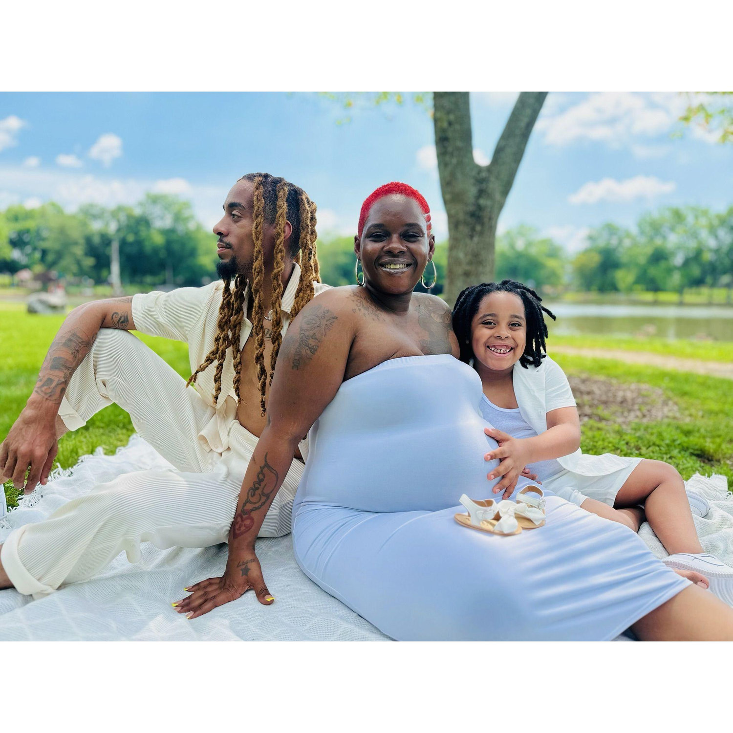 Proposal happened during this Family photoshoot