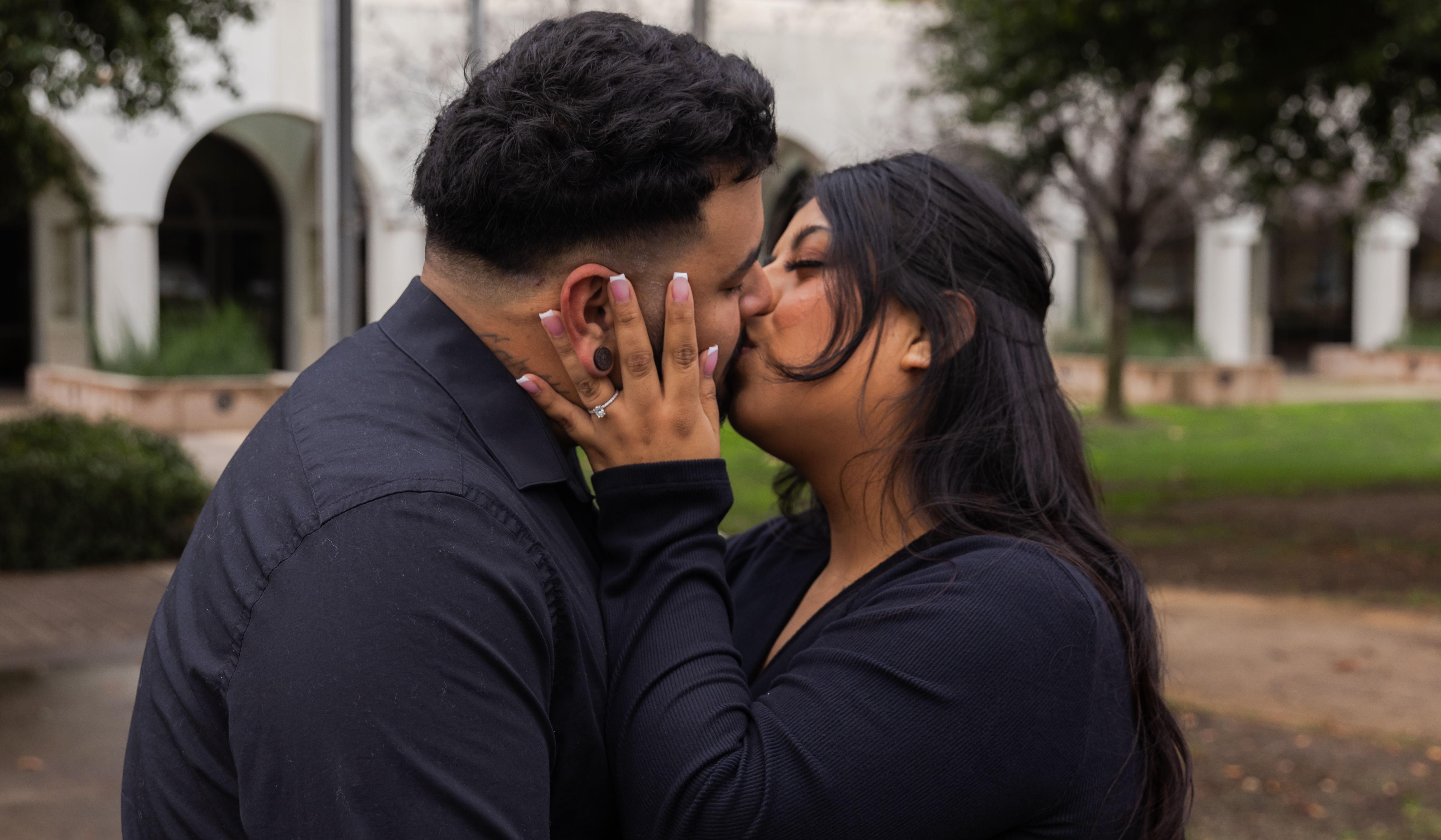 Leslie Loyola and Christian Hickman's Wedding site