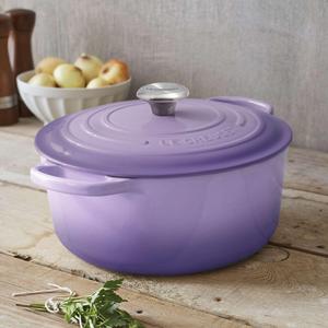 Le Creuset Signature Round Dutch Oven, 7.25 qt.