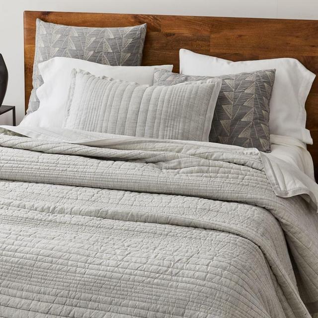 European Flax Linen Linework Quilt, King, Frost Gray Fiber Dye