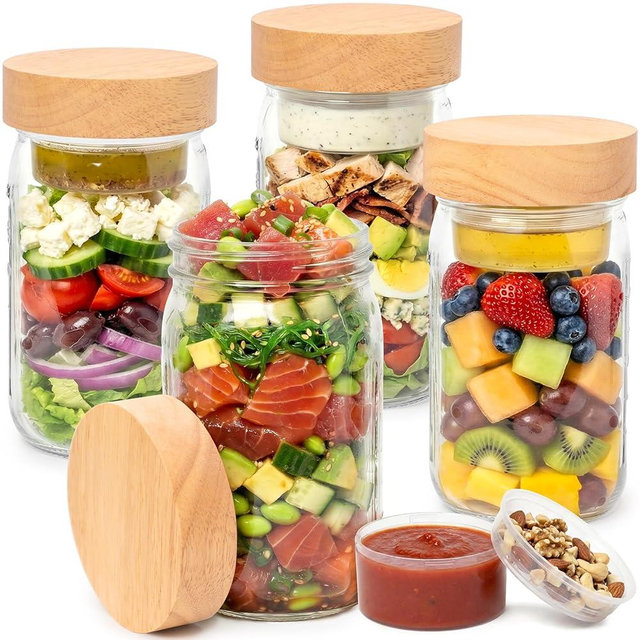 EDELHAUS 4 Pack Glass Salad Jars Pod with Wooden Lids for Meal Prep, Leakproof Container with Two Small Built in Cups for Wet/Dry Separation for Salad Dressing and Ingredients, 32oz Mason Jars