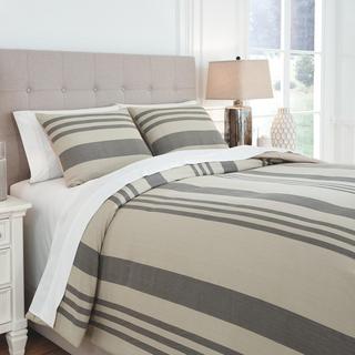 Schukei Comforter Set