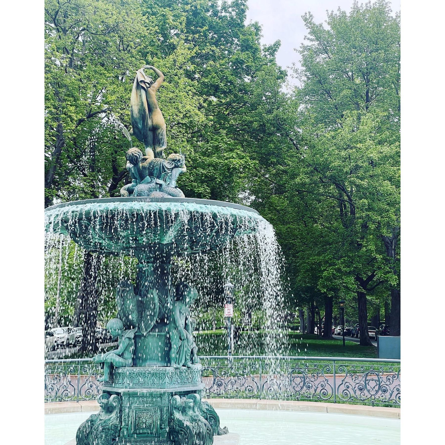 The St. James Court Fountain is the focal point for the outdoor ceremony depicting Venus rising from the sea.