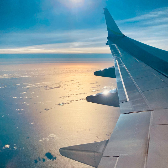 Plane tickets to Iceland