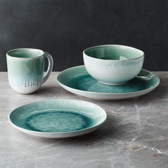 Caspian 4-Piece Aqua Reactive Glaze 4-Piece Place Setting