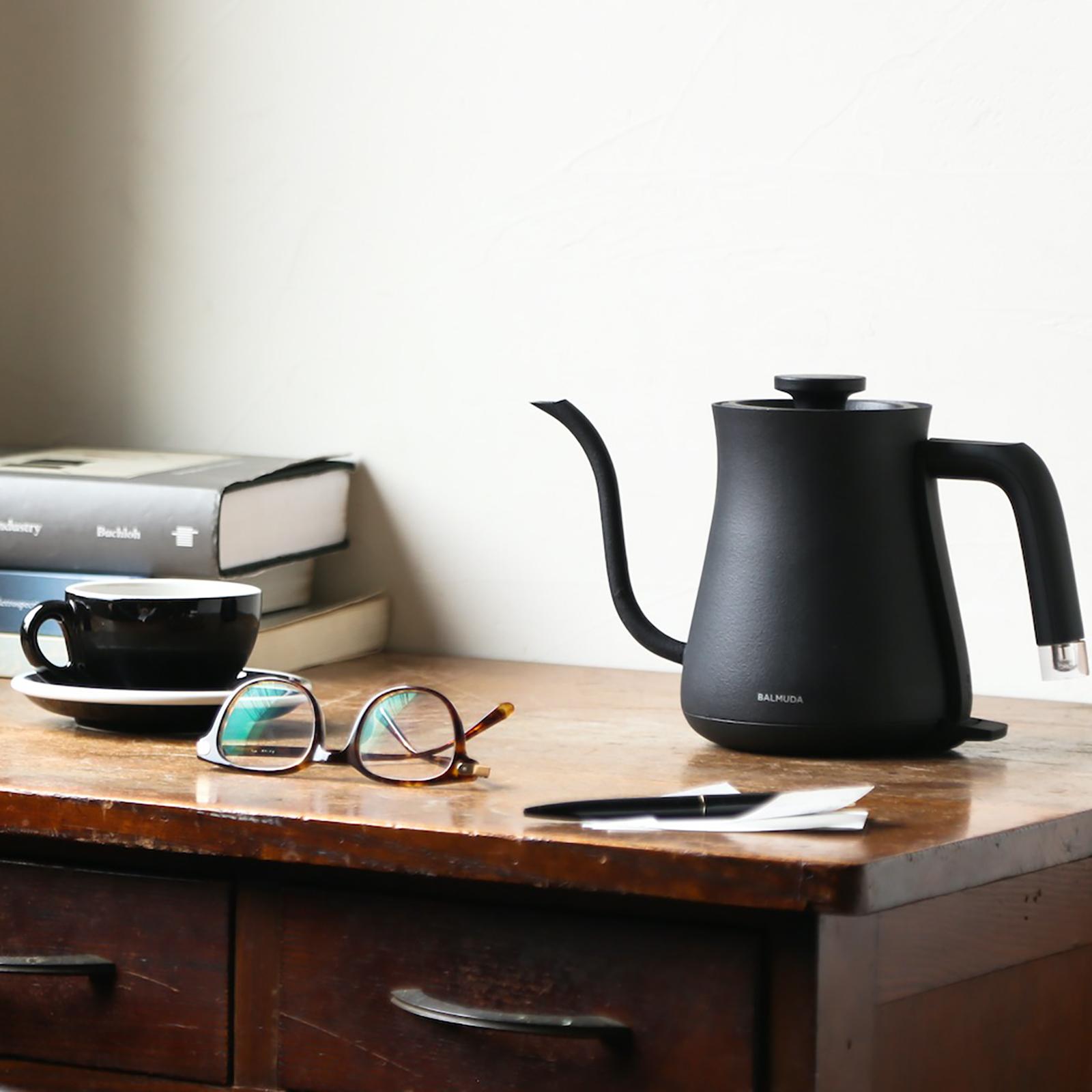 BALMUDA, The Kettle | Zola