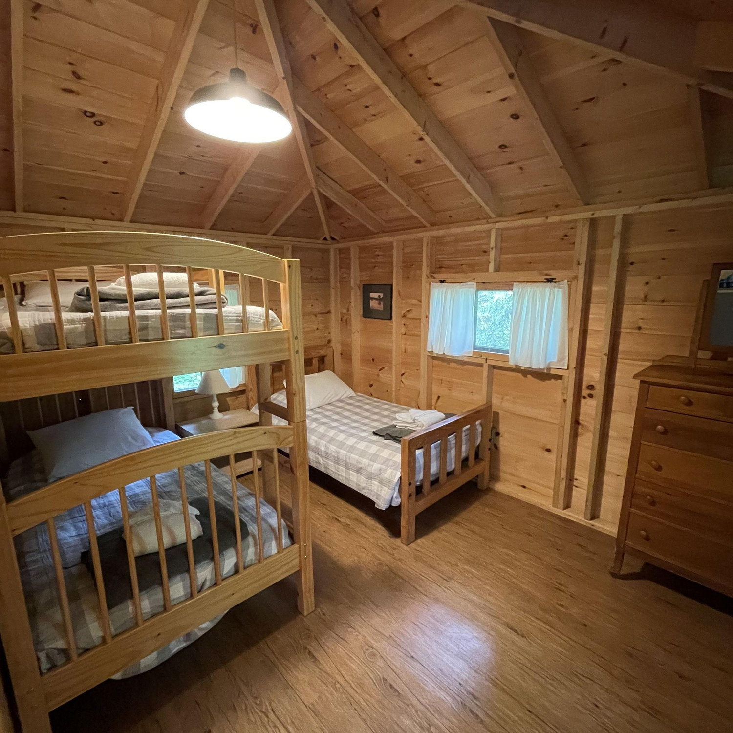 View of a 3-bed room
