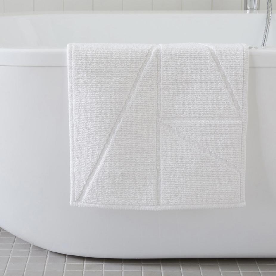 Triangle Sculpted Bath Mat: White; 24"x64"