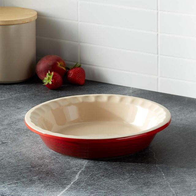 Le Creuset ® Cerise Pie Dish