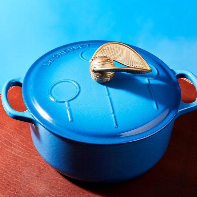 Quidditch™ Signature Round Dutch Oven