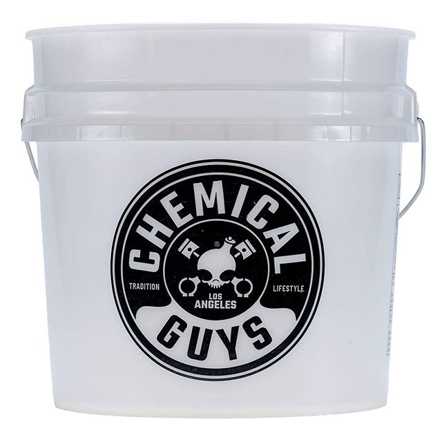Chemical Guys ACC_103 Heavy Duty Detailing Bucket with Chemical Guys Logo, 4.5 Gal , White